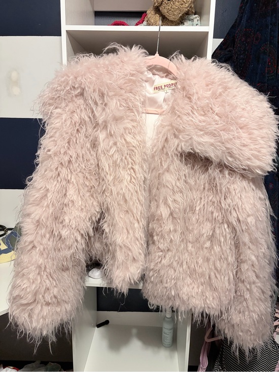 Free People Jackets & Blazers - Free People Moonlight Blush Pink Faux Fur Jacket